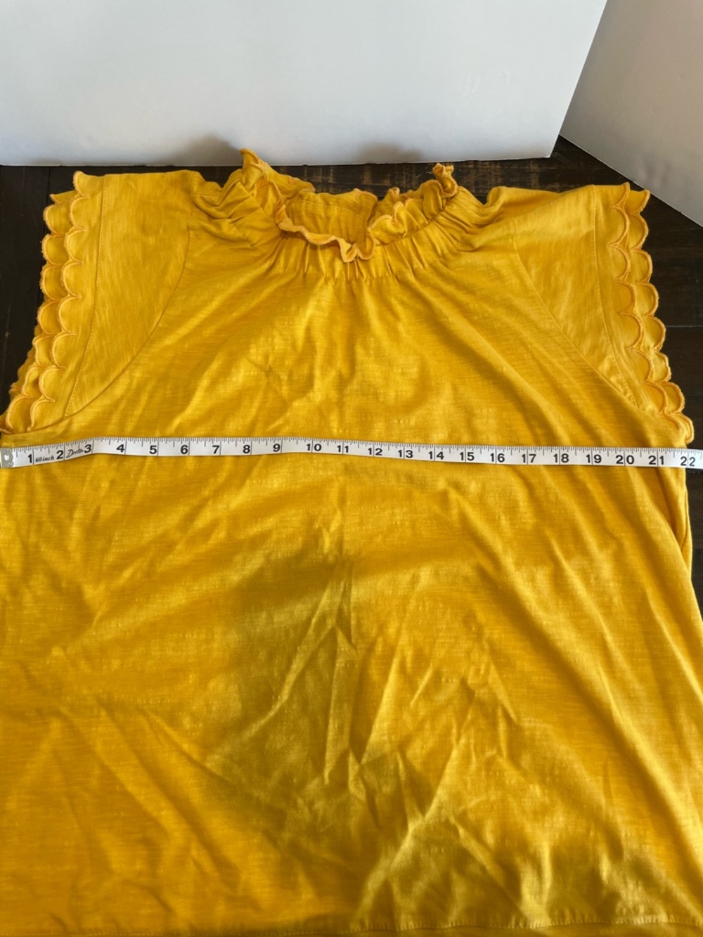 Cupio Ruffled Cap Sleeve Mock Neck Pullover Tunic. Mustard yellow XL